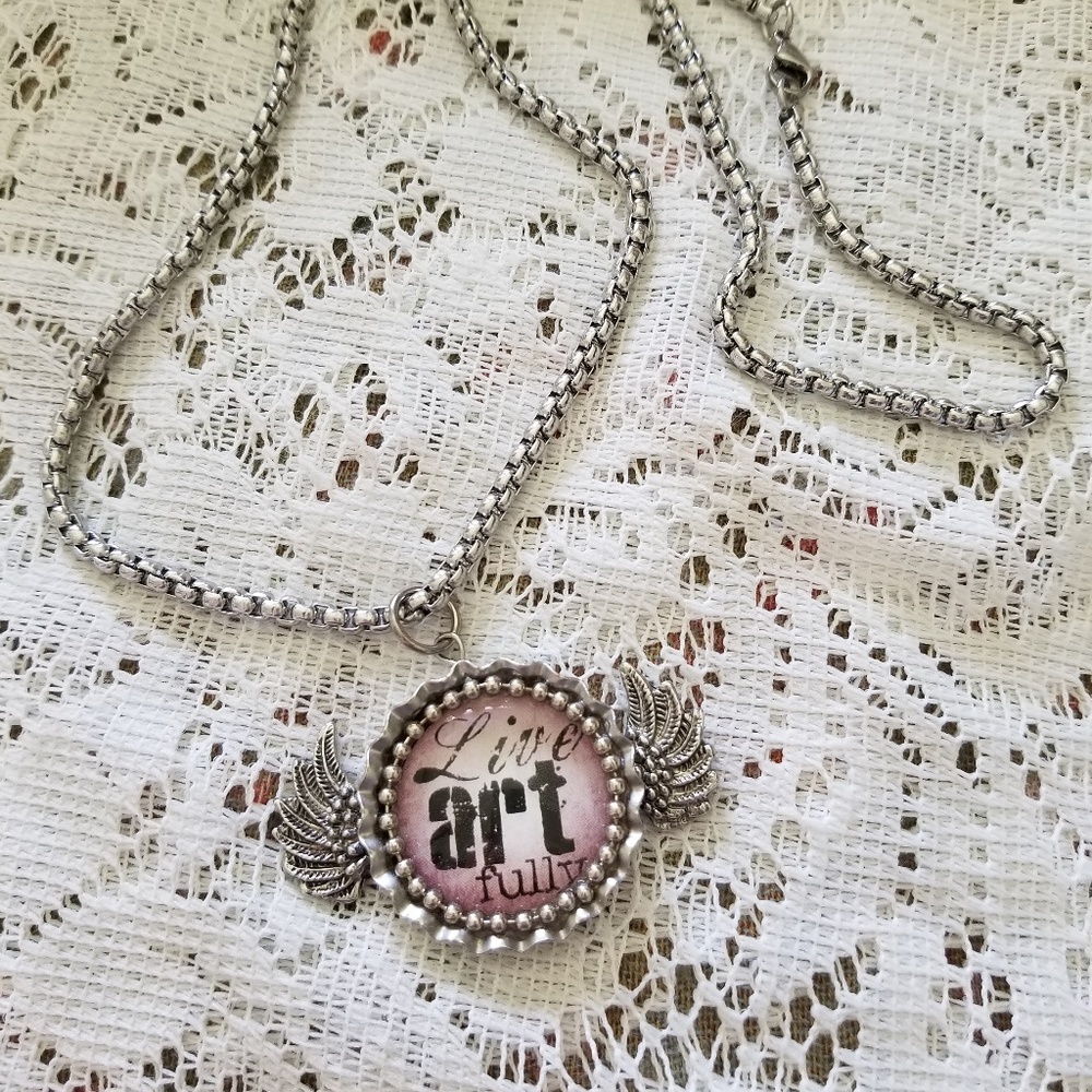 Sale Winged silver necklace and chain